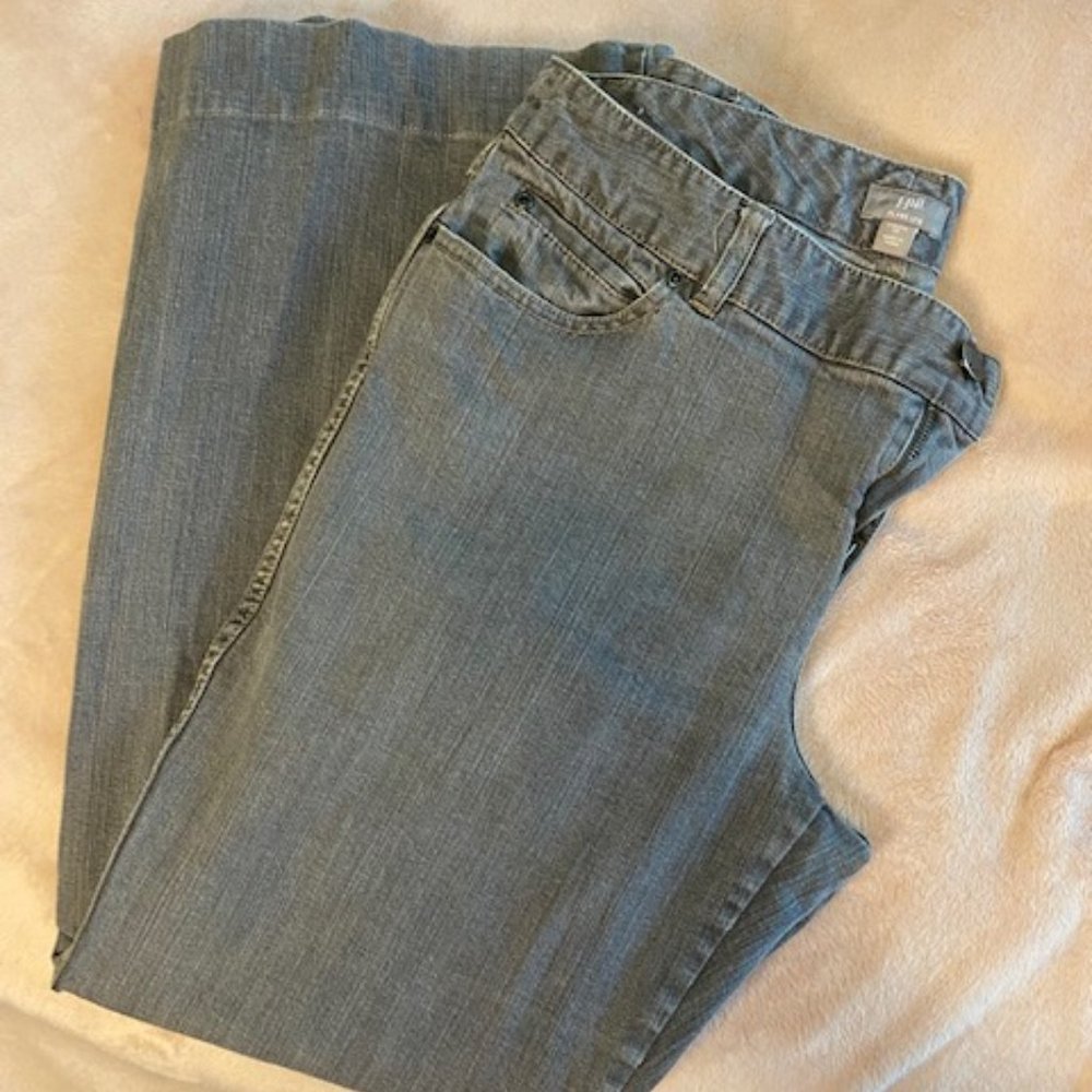 EUC J Jill grey flare leg jeans 👖
